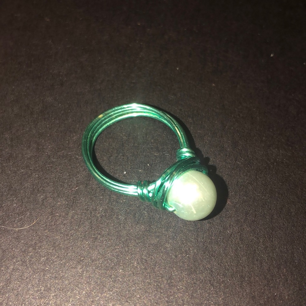pearl ring - Picture 2 of 3